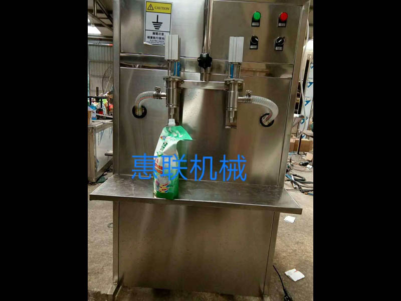 洗潔精灌裝機 洗潔精灌裝機